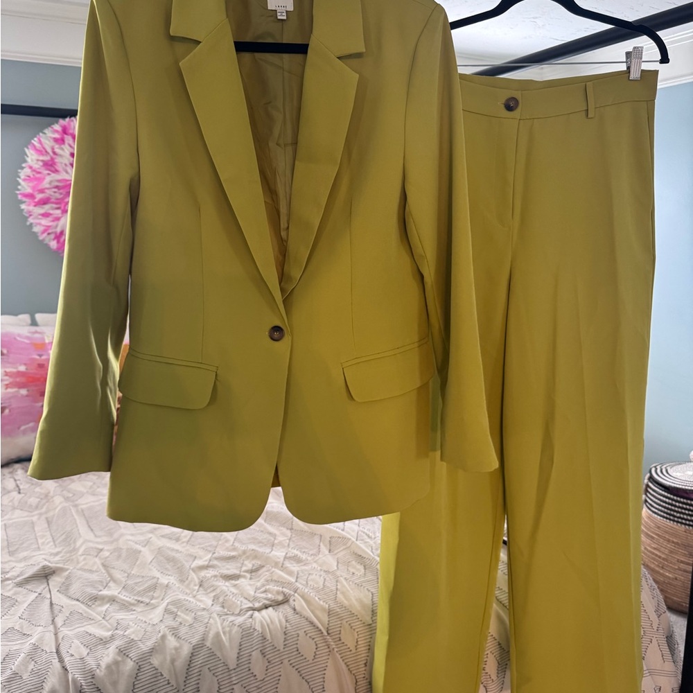 Ellison Apple Green / Chartreuse Blazer and Pants Suit Set
